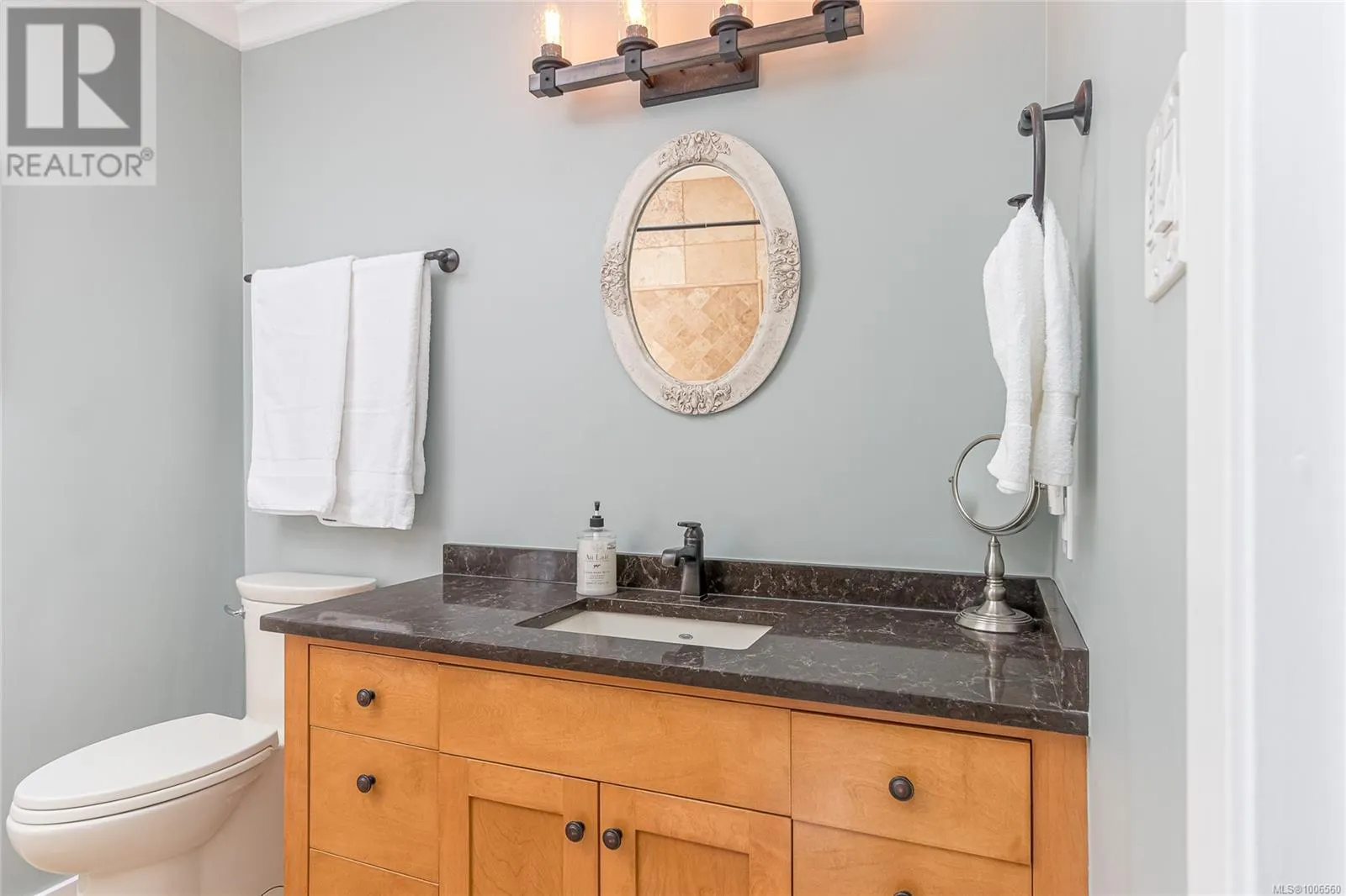 2513 Cosgrove Cres