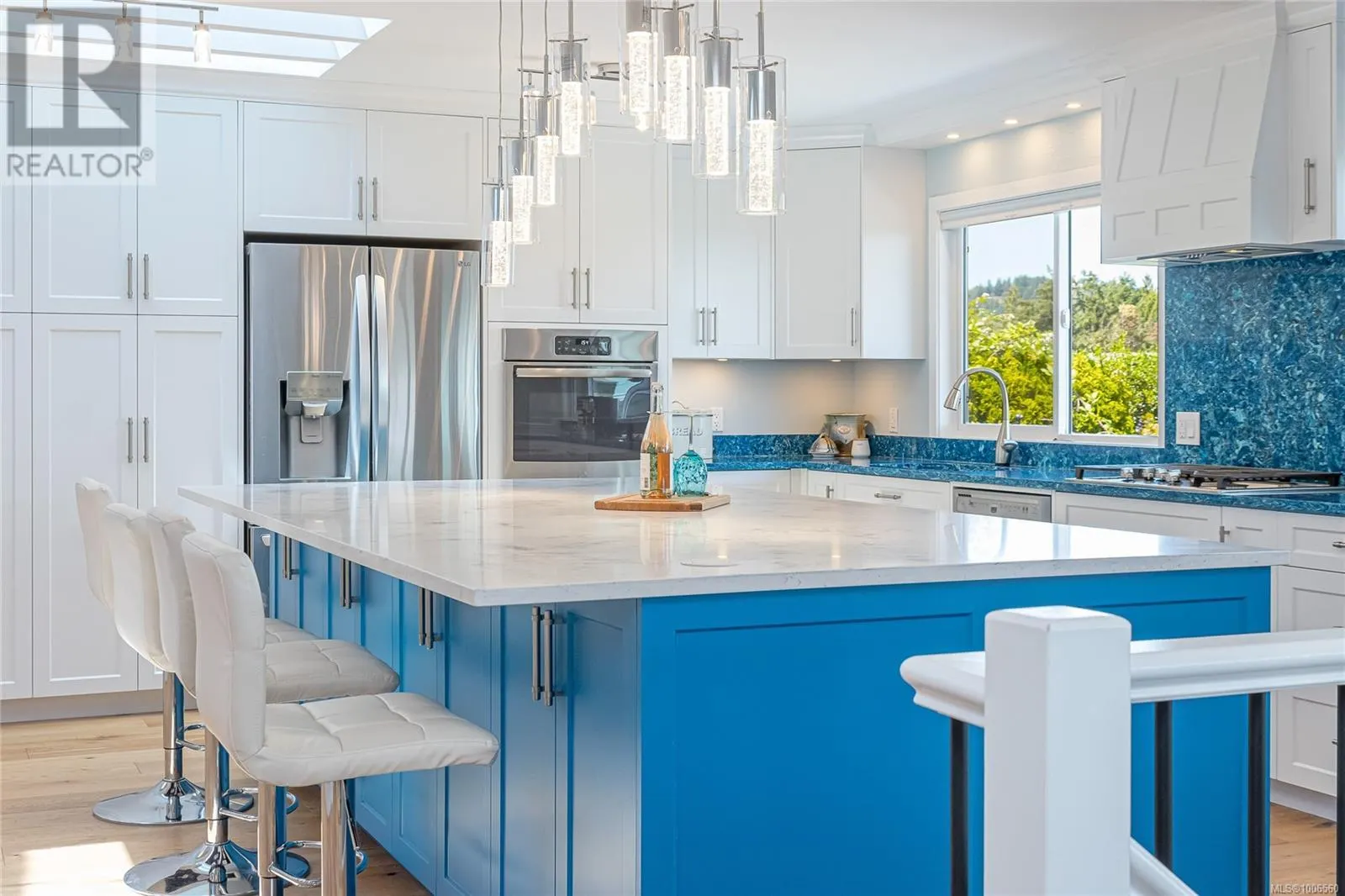 2513 Cosgrove Cres