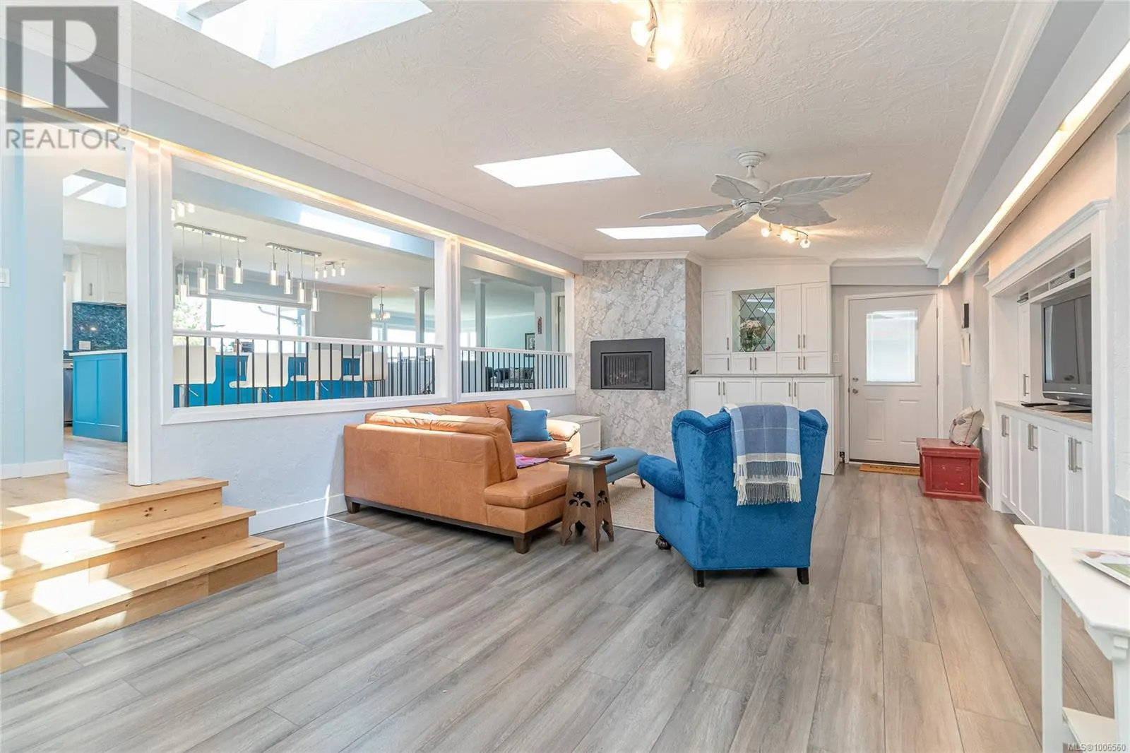 2513 Cosgrove Cres