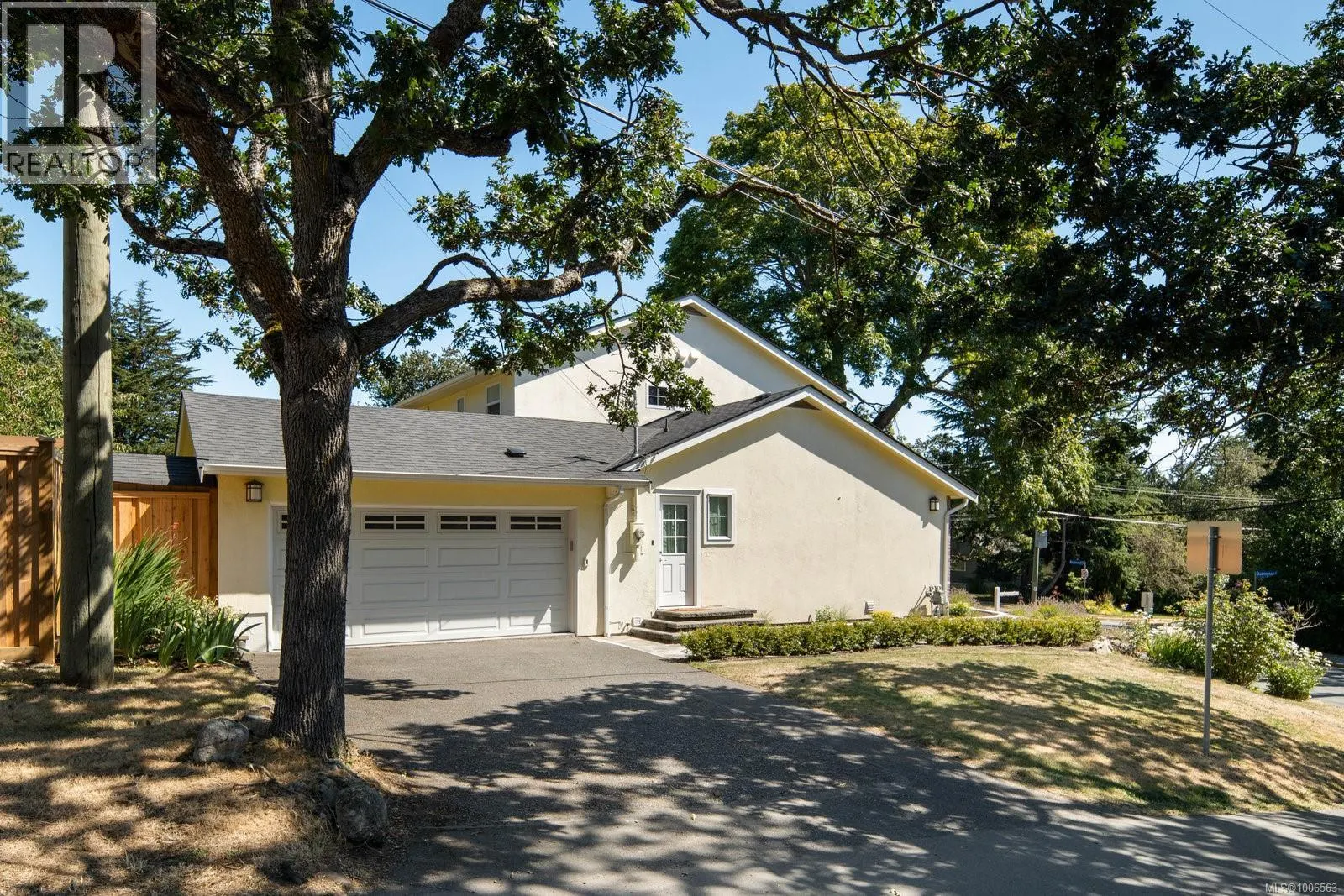 900 Richmond Ave