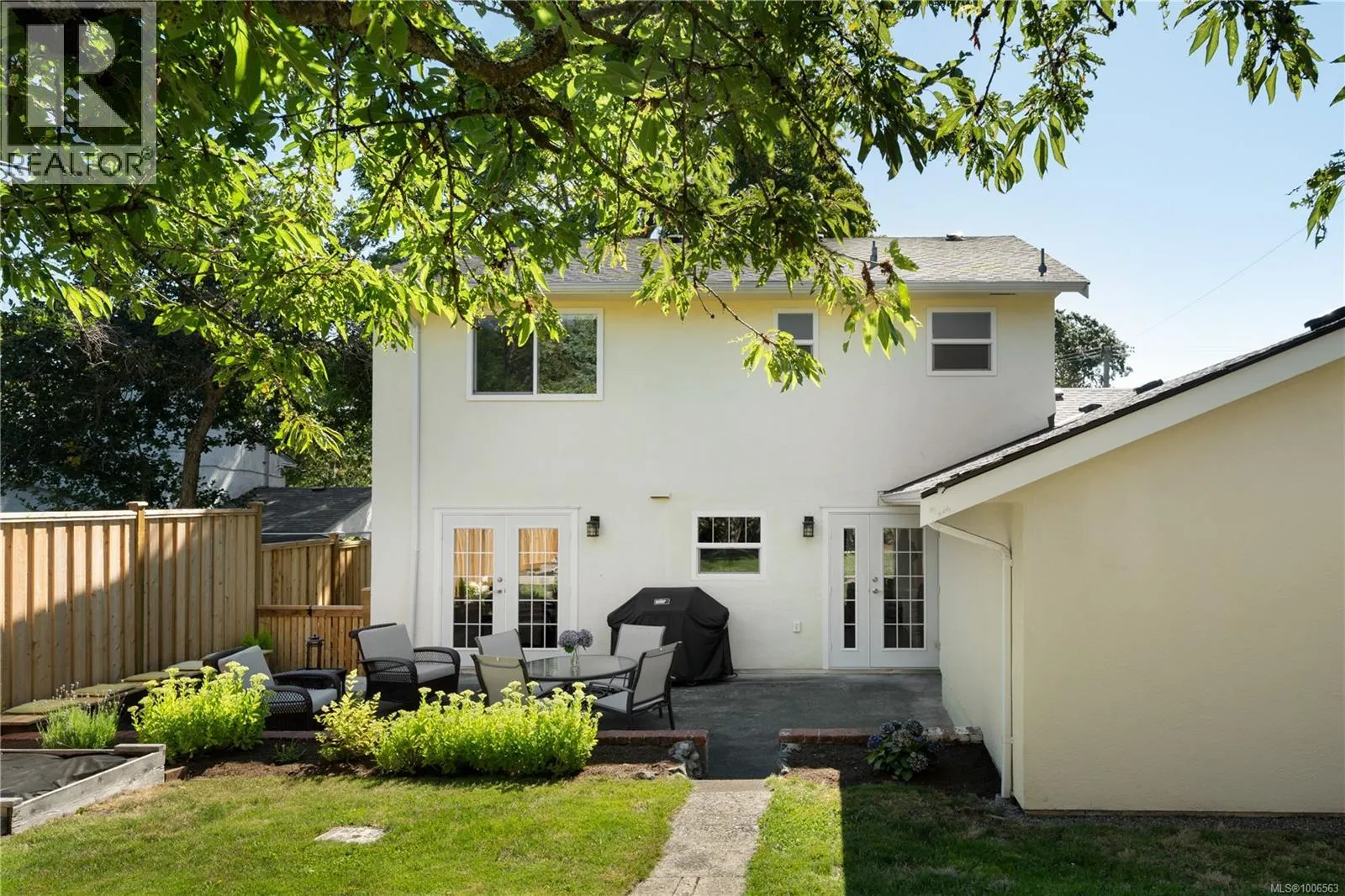 900 Richmond Ave