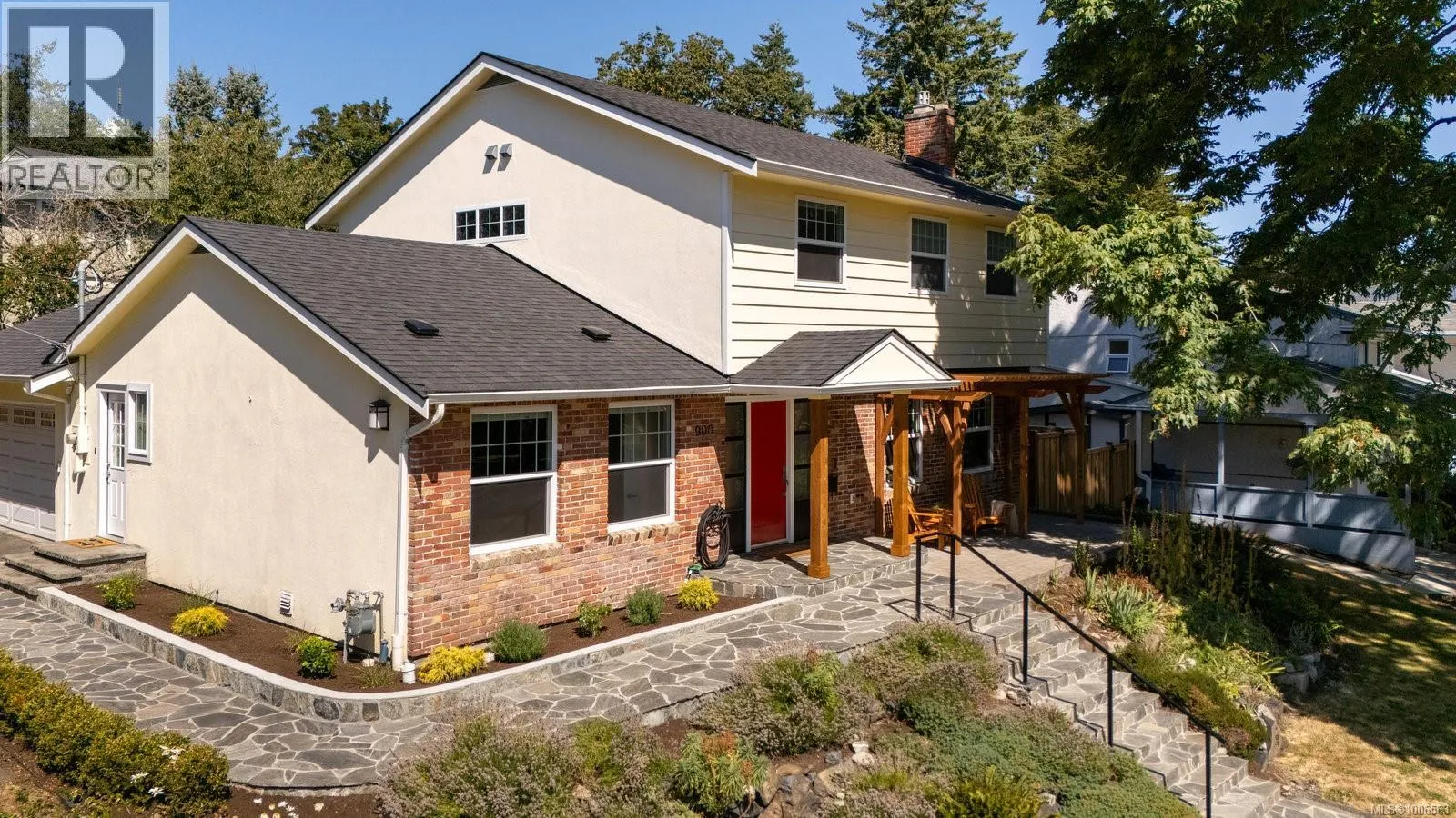 900 Richmond Ave