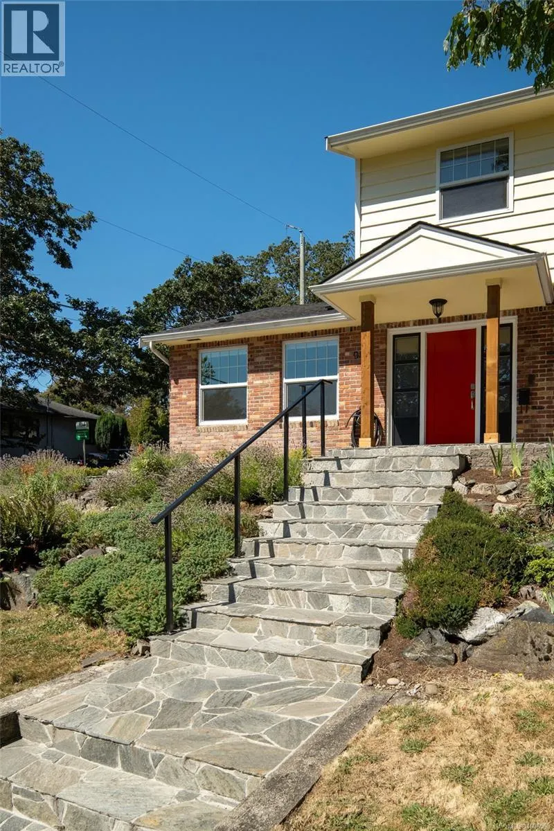 900 Richmond Ave