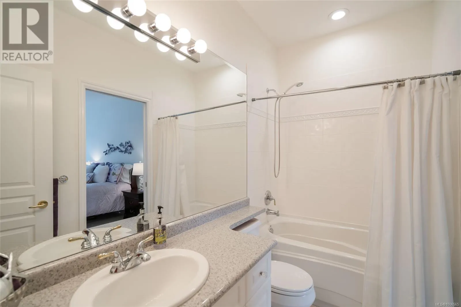 1255 Gabriola Dr