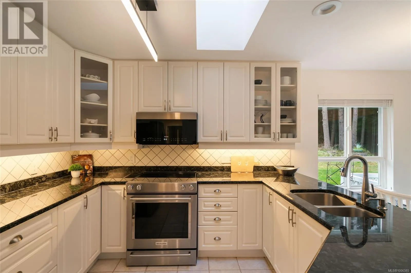 1255 Gabriola Dr