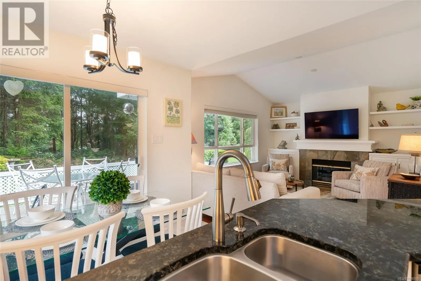 1255 Gabriola Dr
