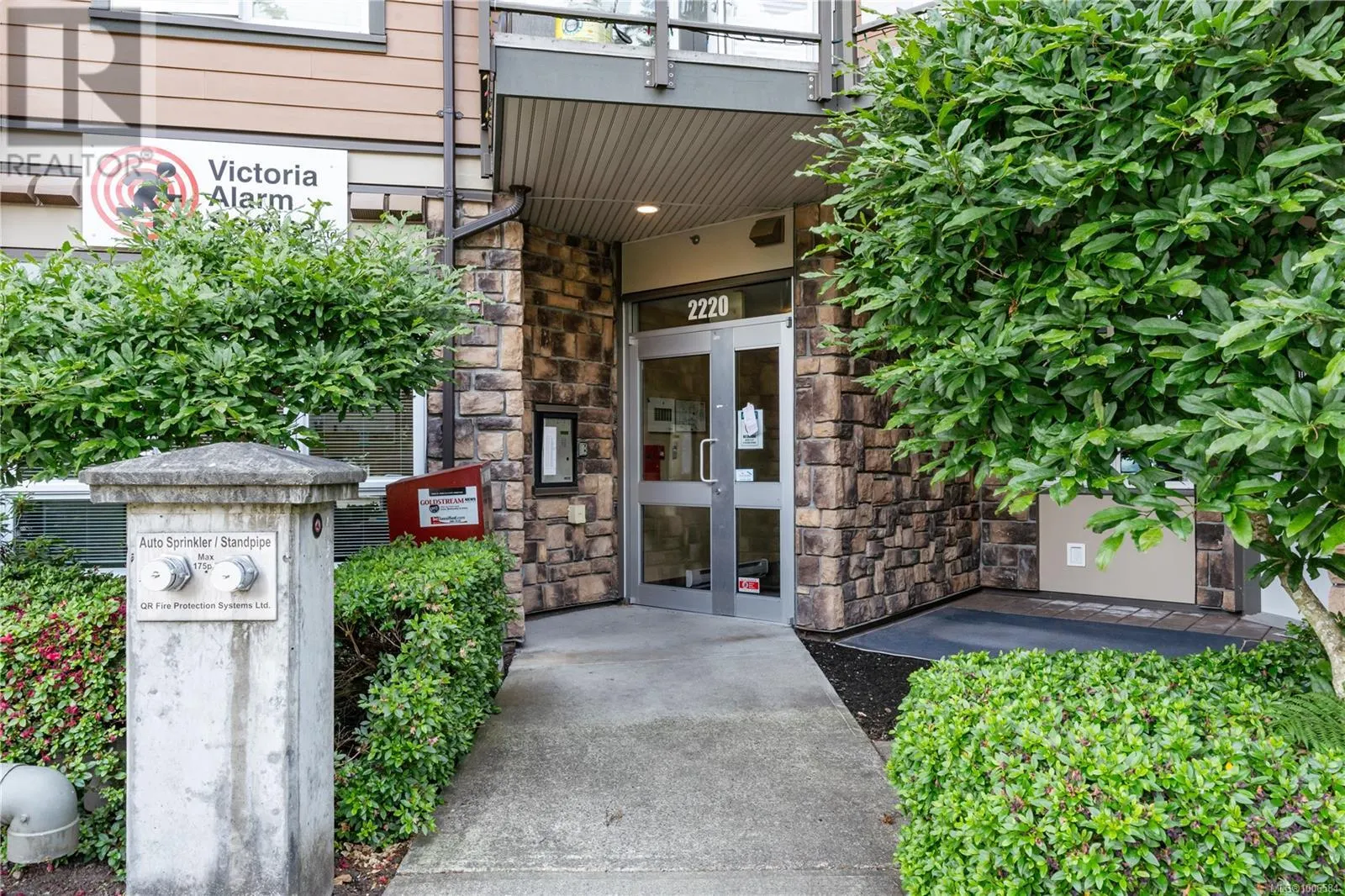213 2220 Sooke Rd