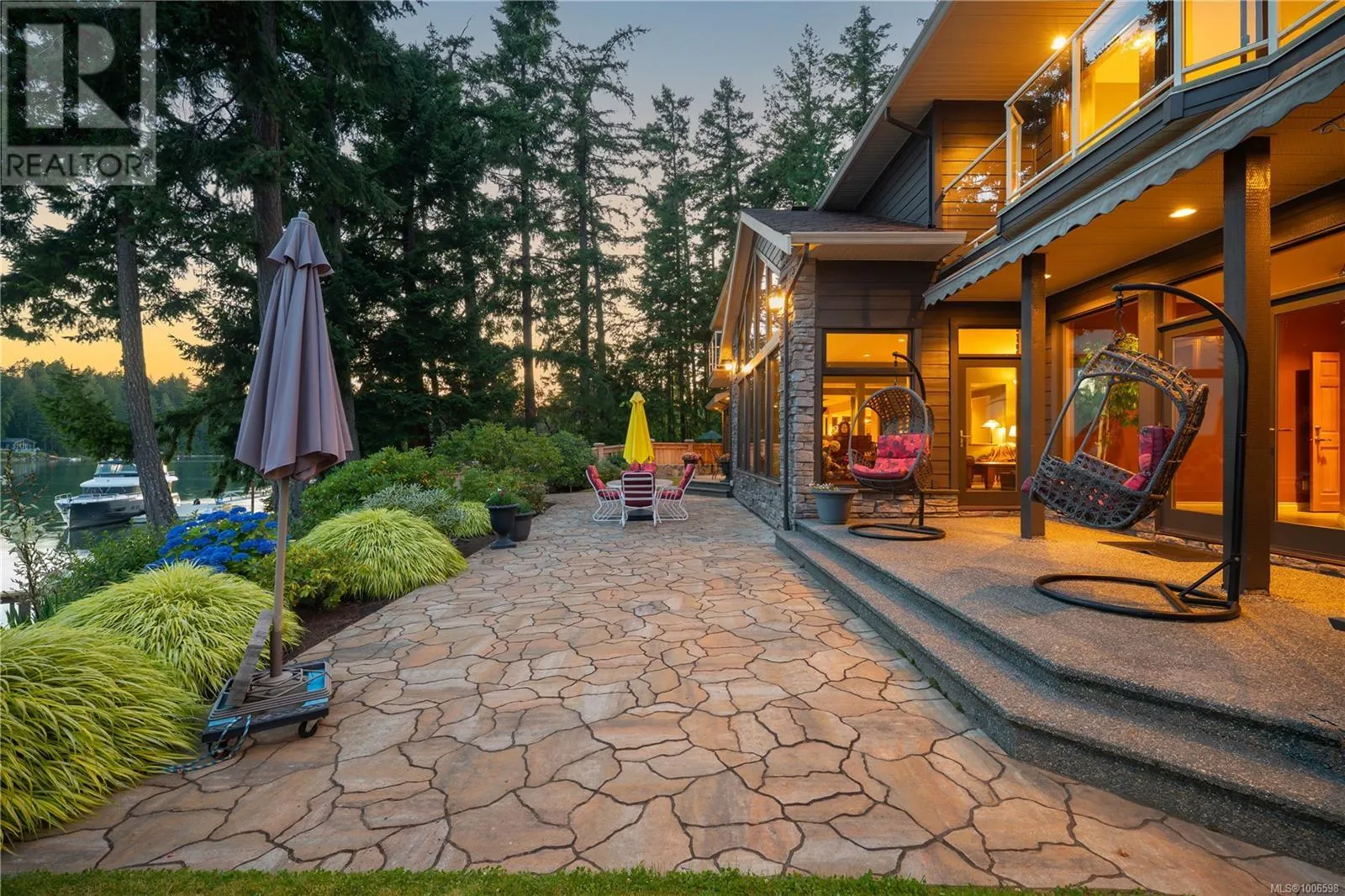 3842 Fearn Way