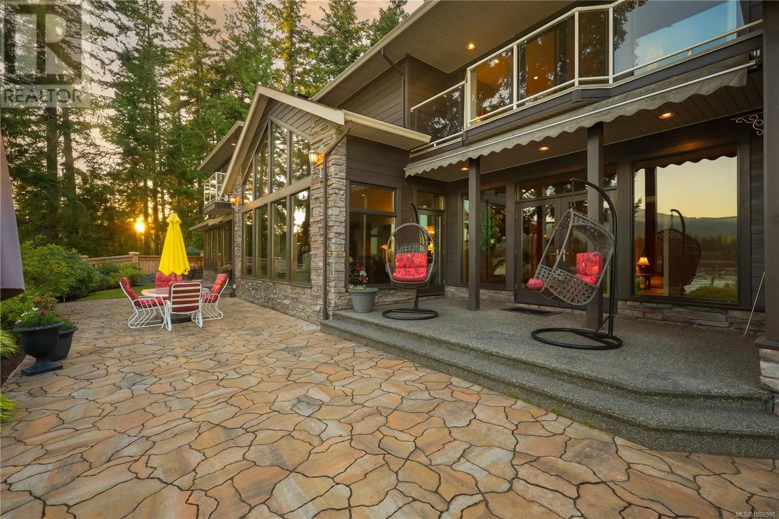 3842 Fearn Way