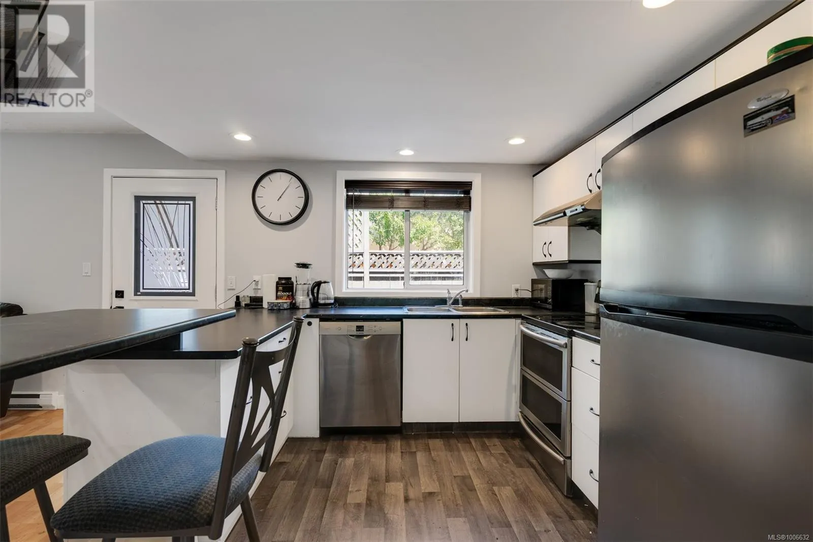2183 Foul Bay Rd