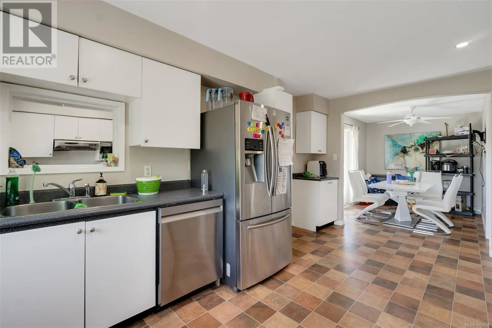 2183 Foul Bay Rd