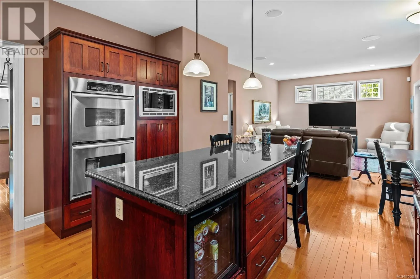 3564 Promenade Cres