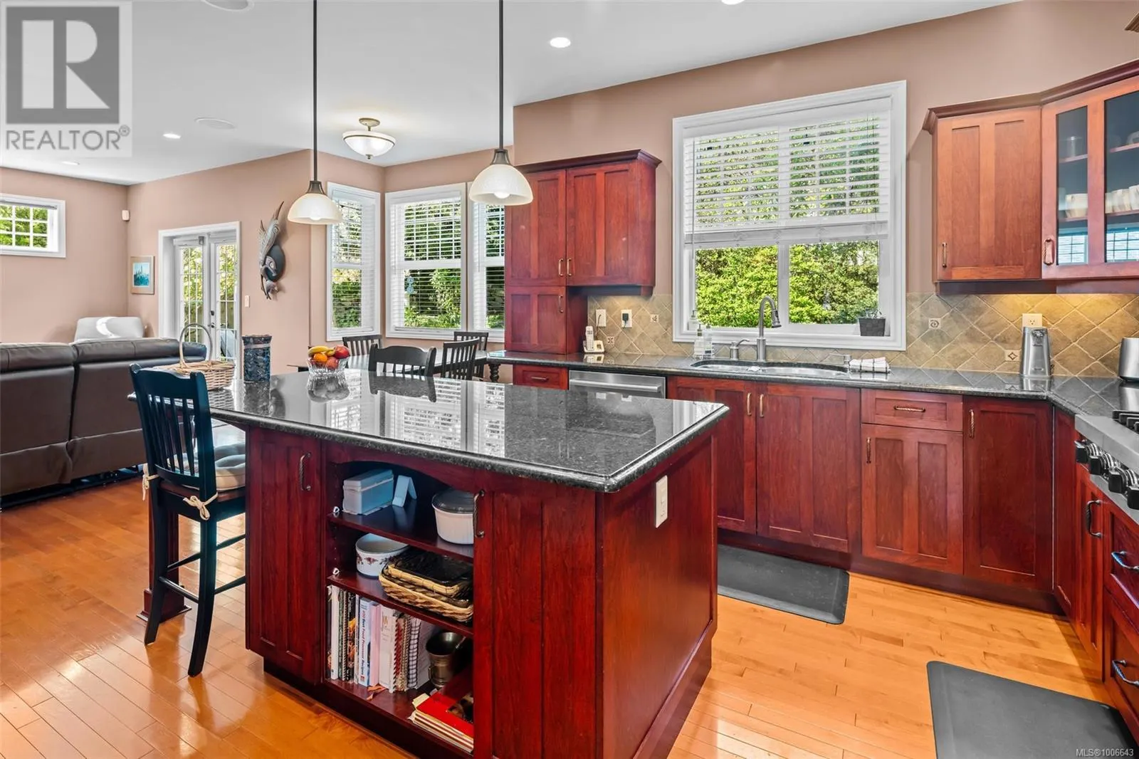3564 Promenade Cres