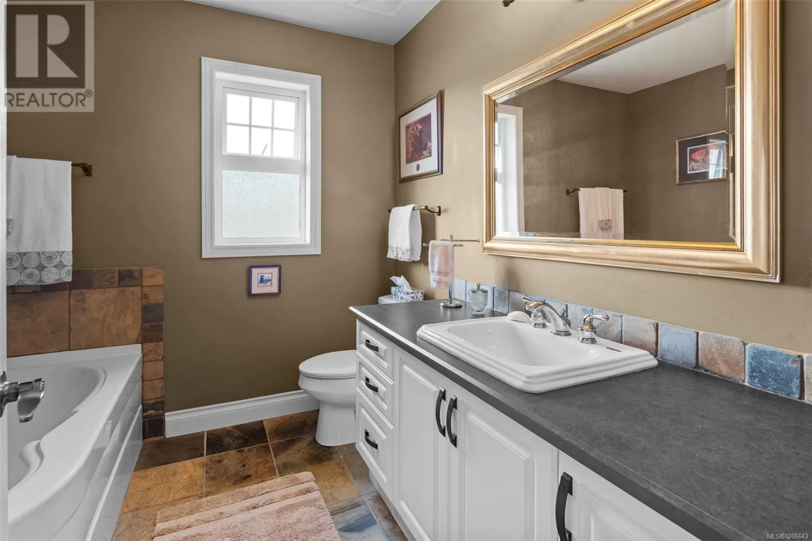 3564 Promenade Cres
