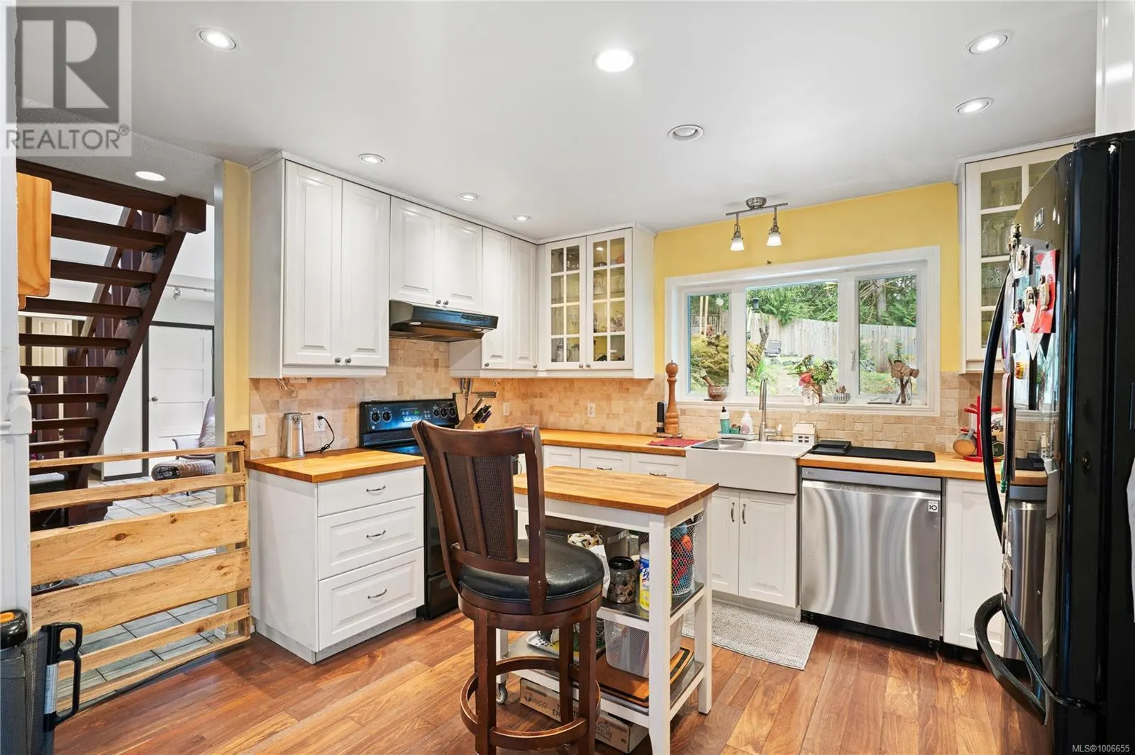 2455 Renfrew Rd
