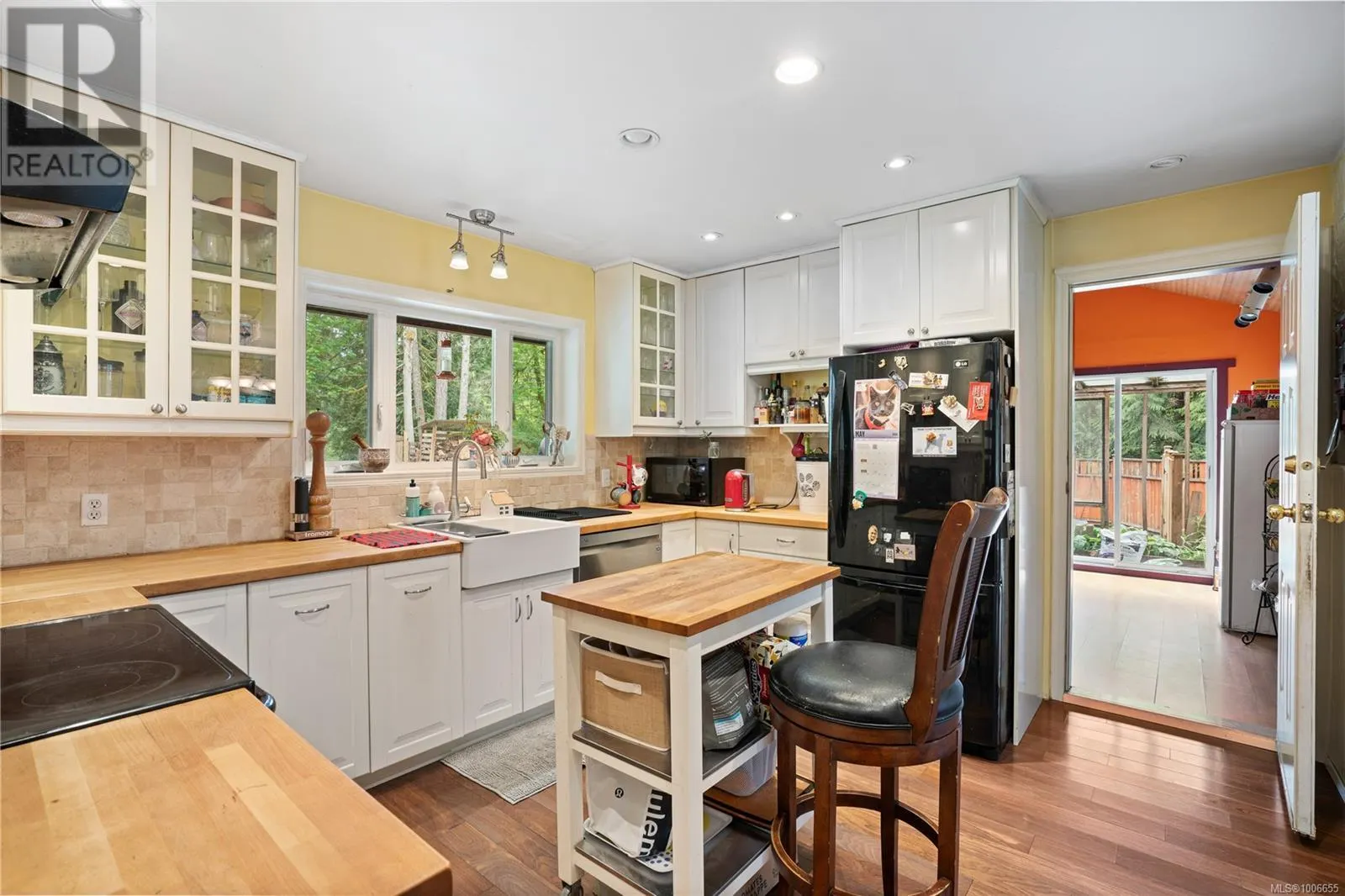 2455 Renfrew Rd