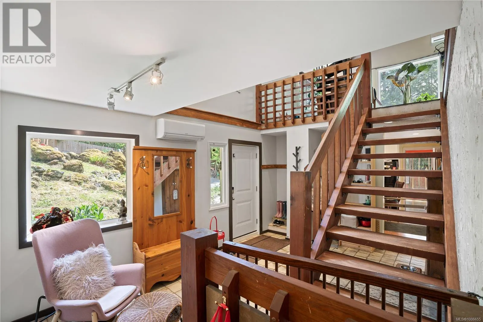2455 Renfrew Rd