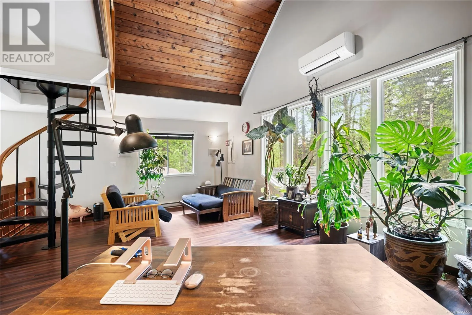 2455 Renfrew Rd