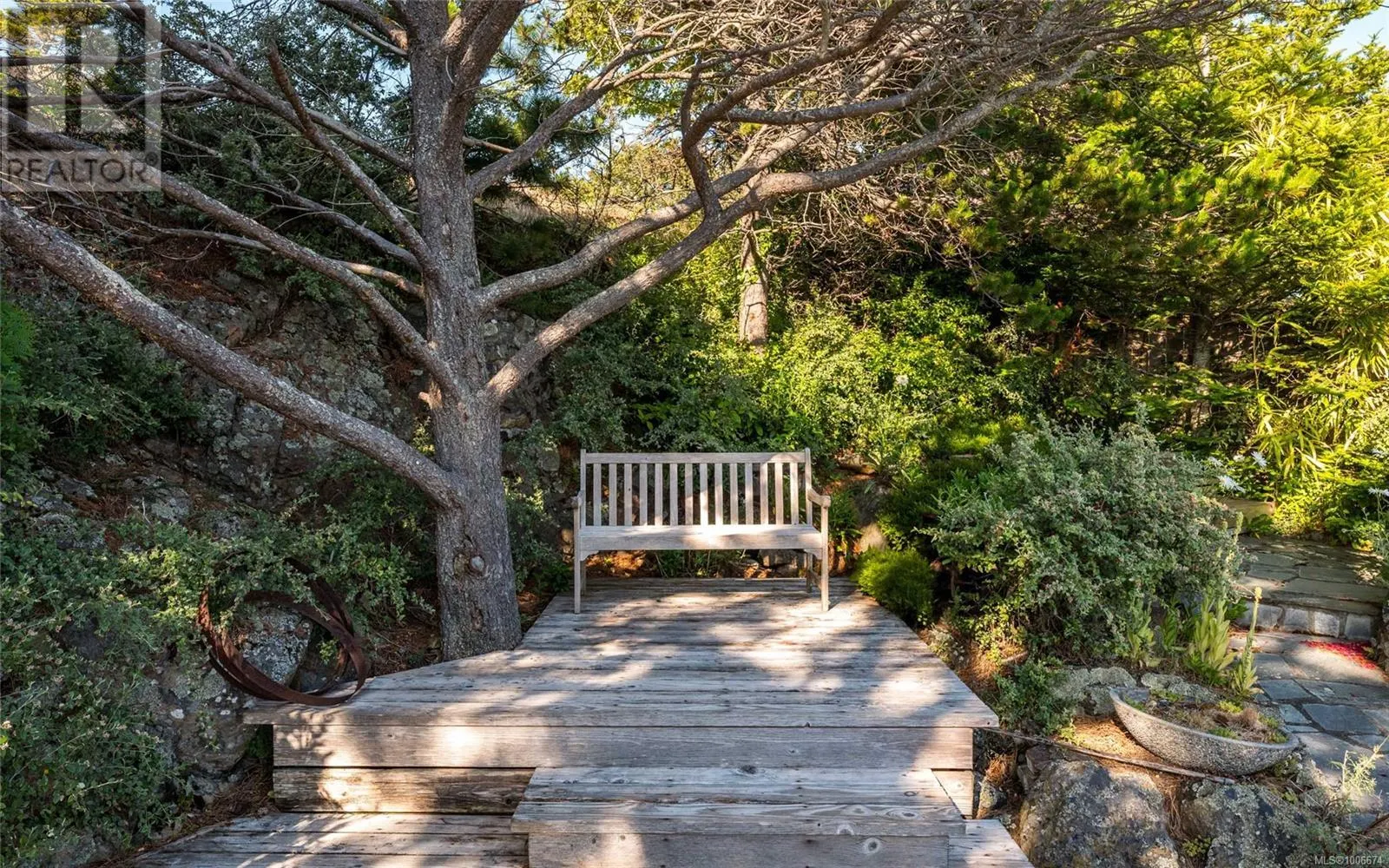 488 Beach Dr