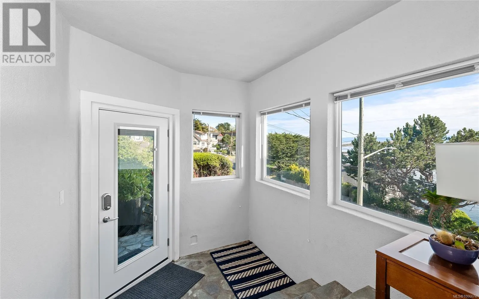 488 Beach Dr