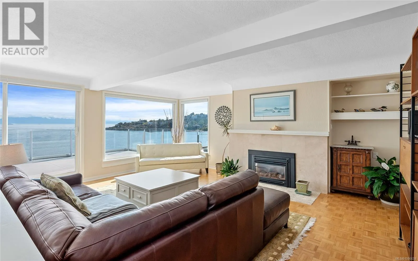 488 Beach Dr