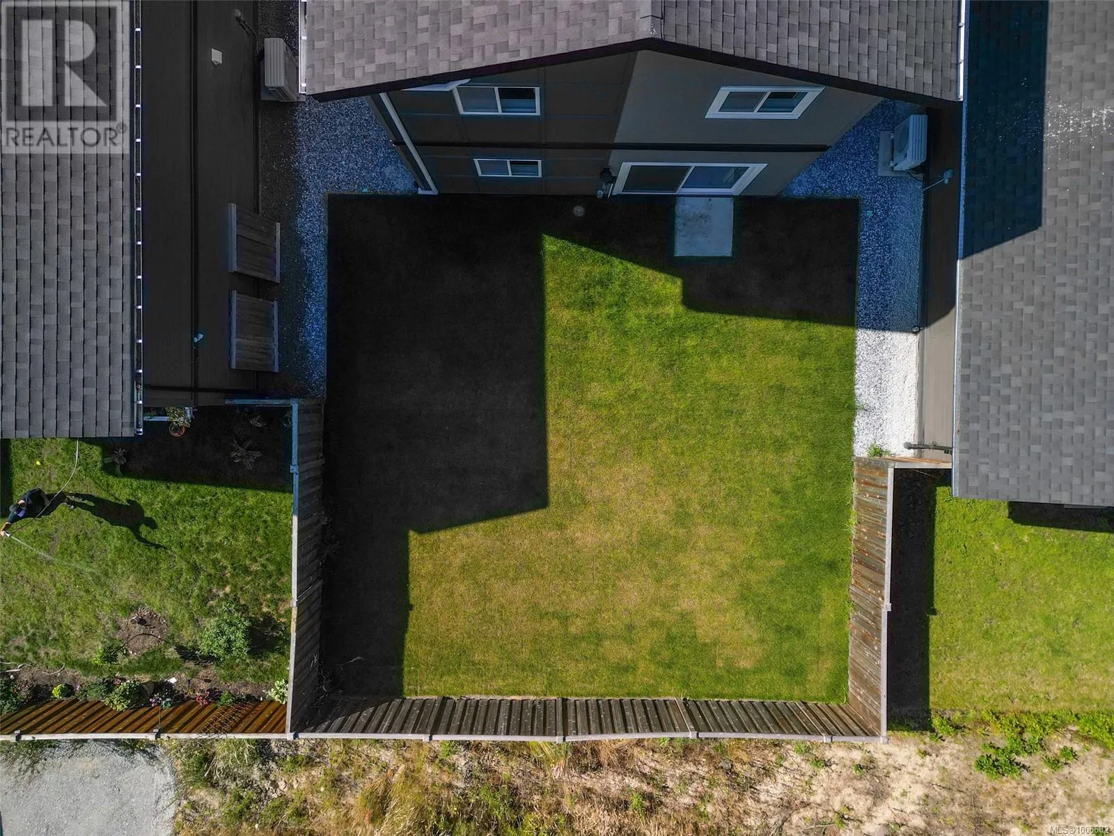 23 Saanich Ridge Dr
