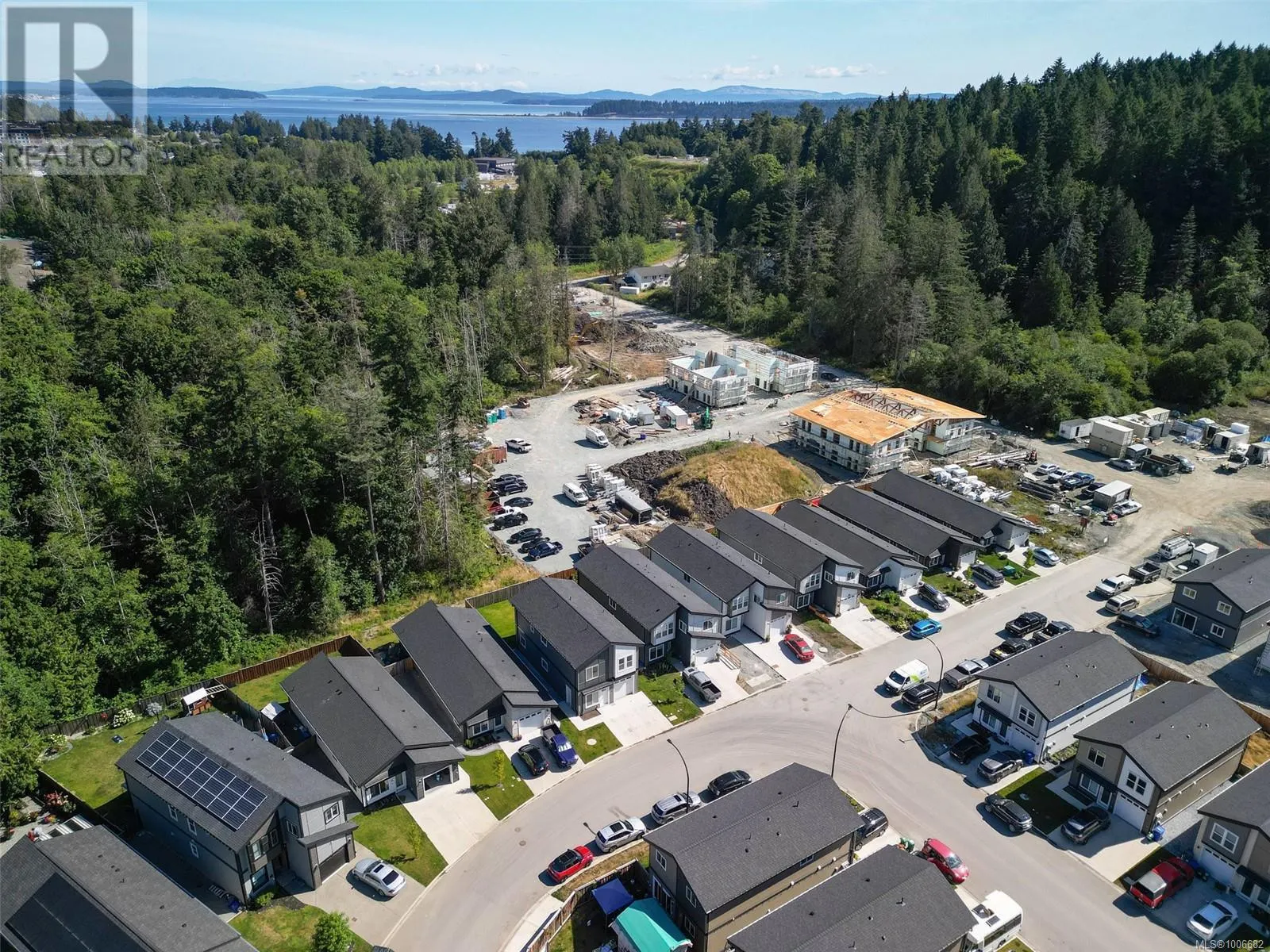 23 Saanich Ridge Dr