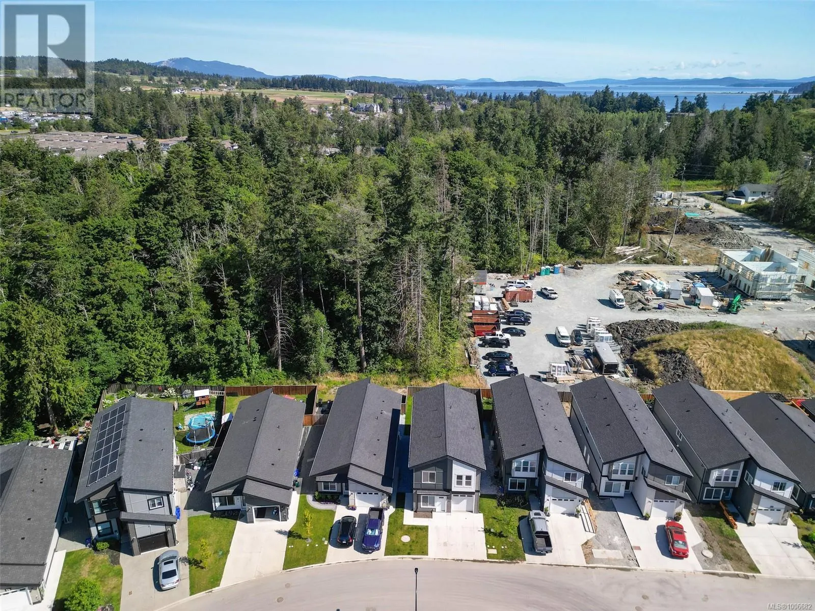23 Saanich Ridge Dr