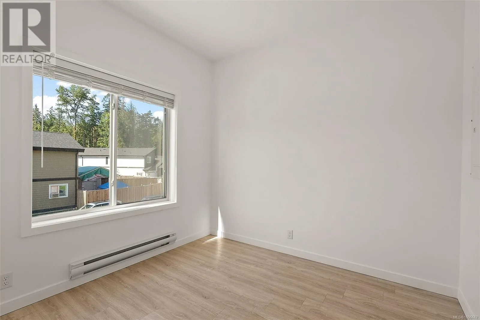 23 Saanich Ridge Dr