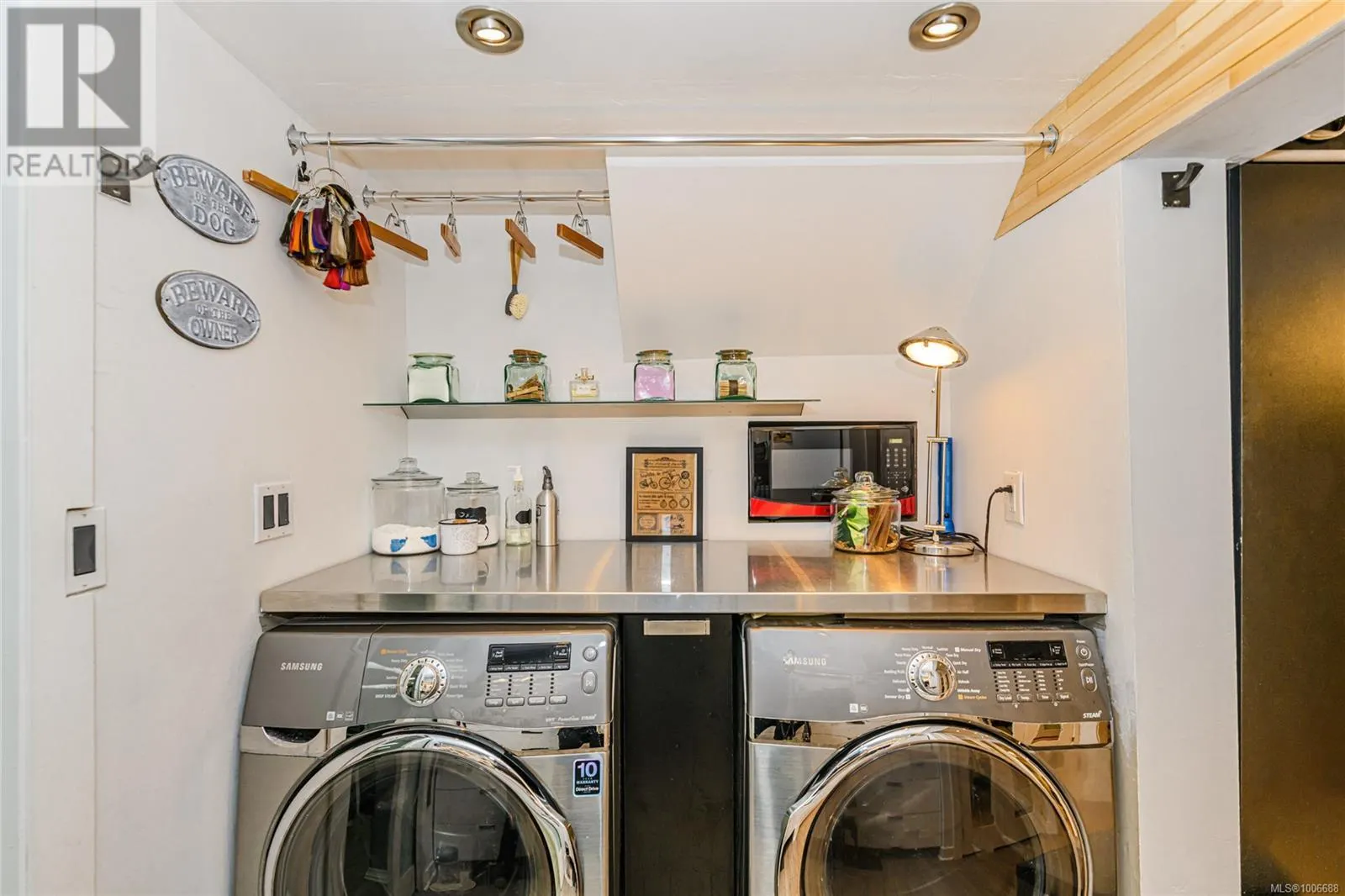 870 Pendene Pl