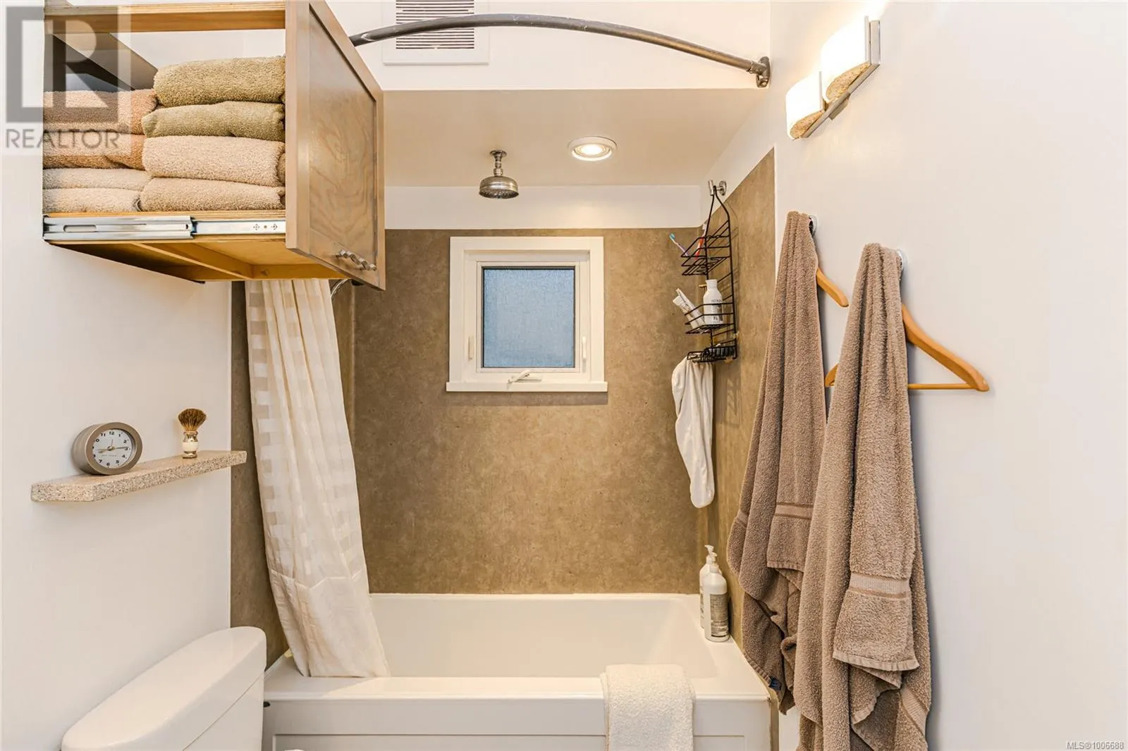 870 Pendene Pl