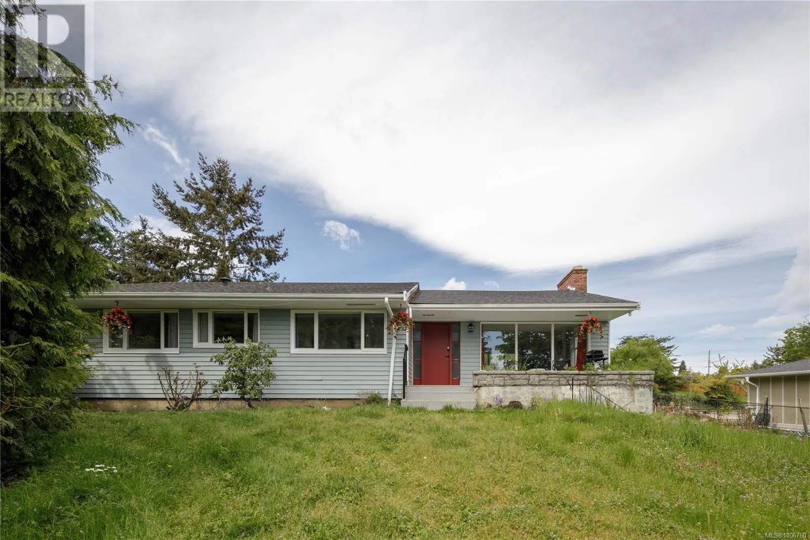 2555 Departure Bay Rd
