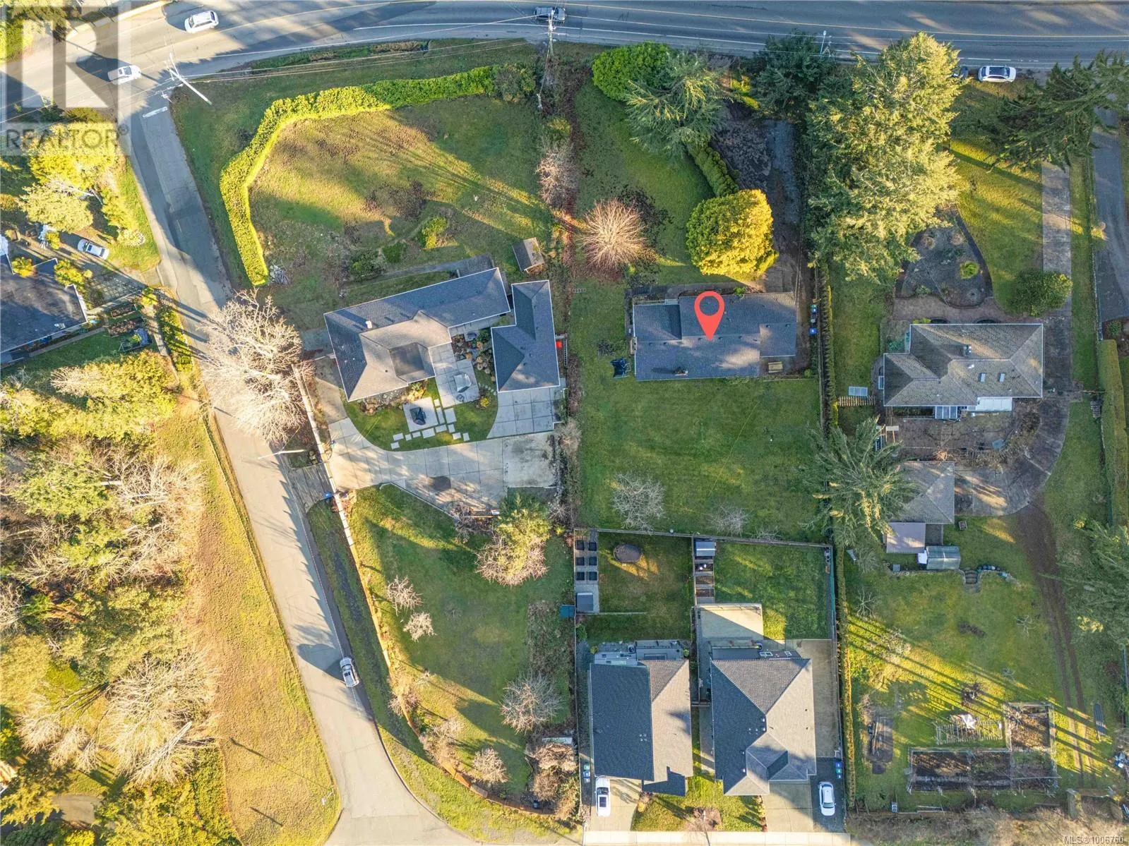 2555 Departure Bay Rd