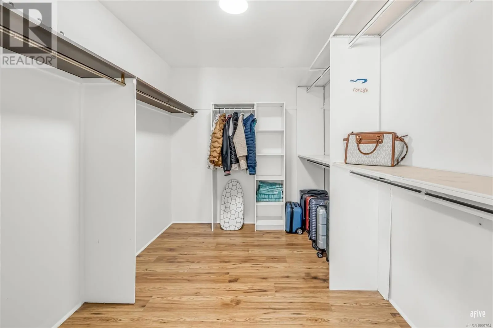 5540 Oceanview Terr