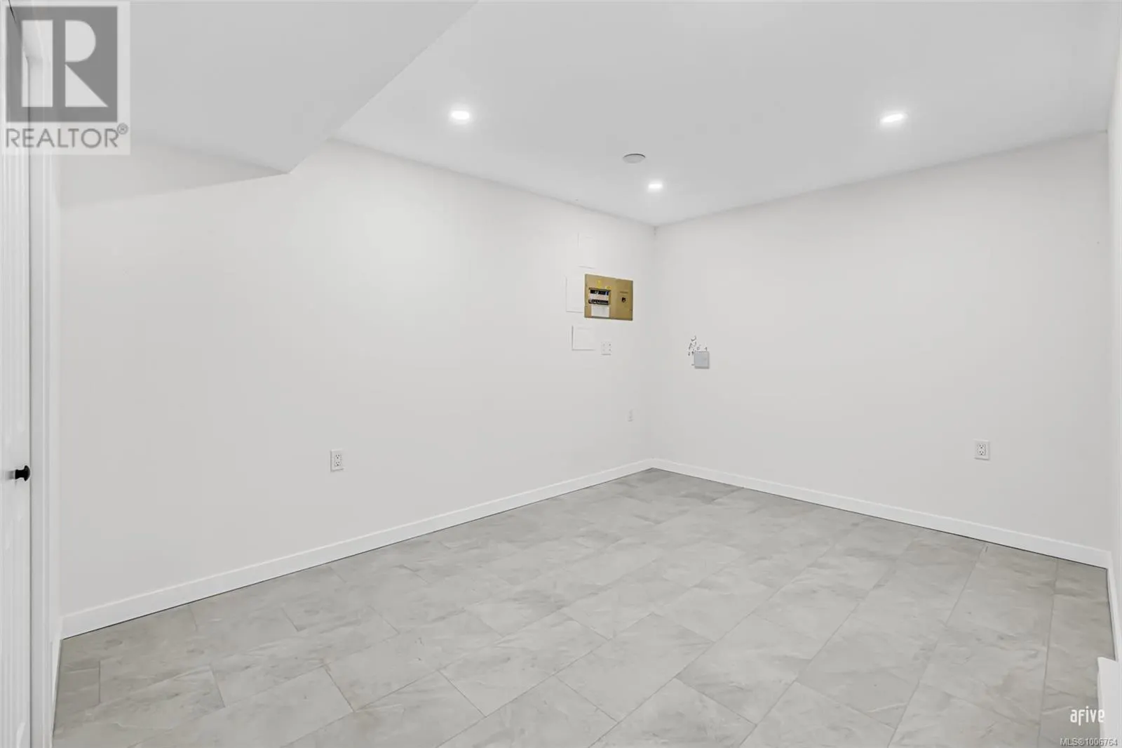 5540 Oceanview Terr