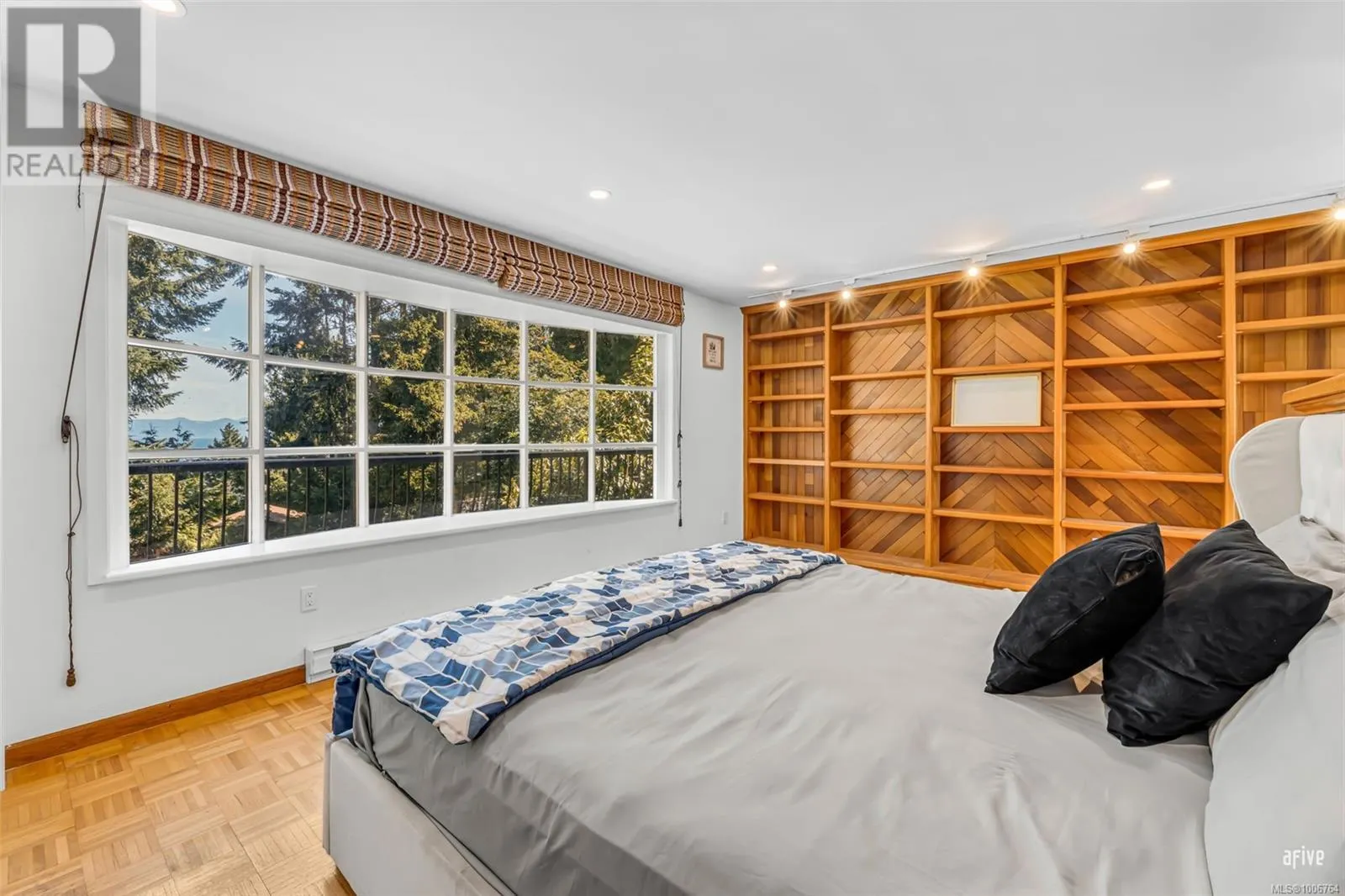 5540 Oceanview Terr