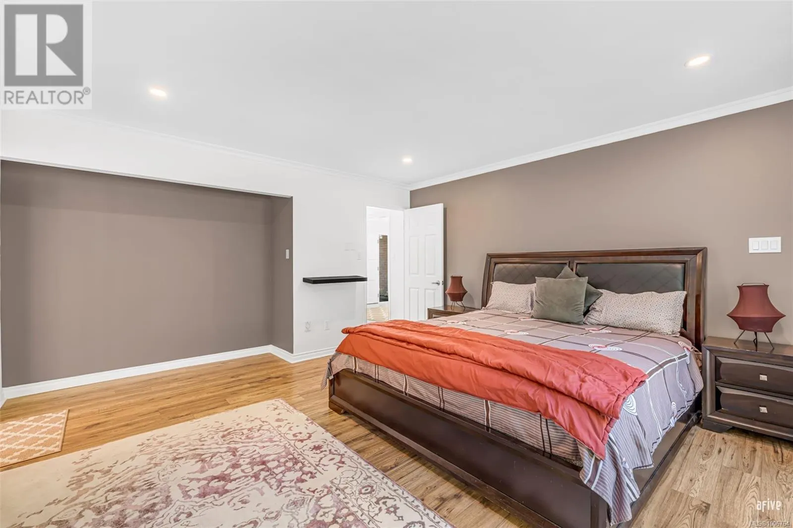 5540 Oceanview Terr