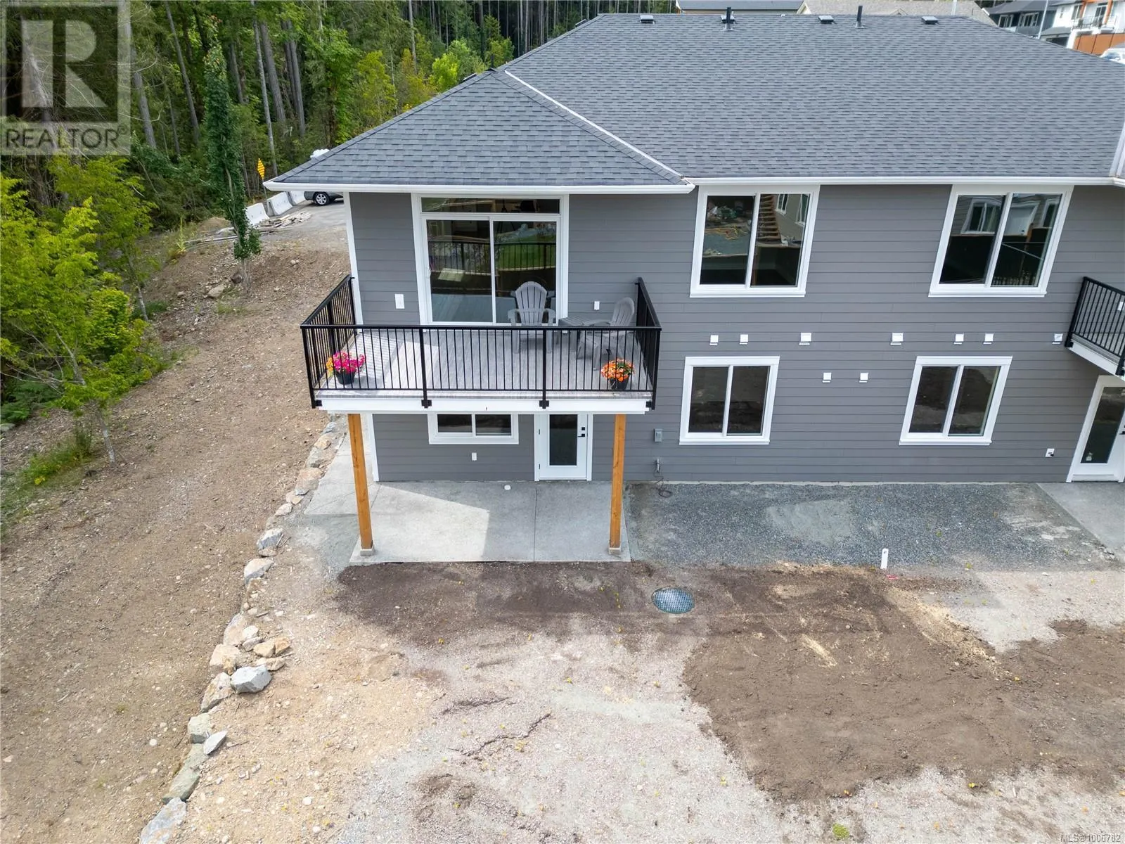 671 Sanderson Rd