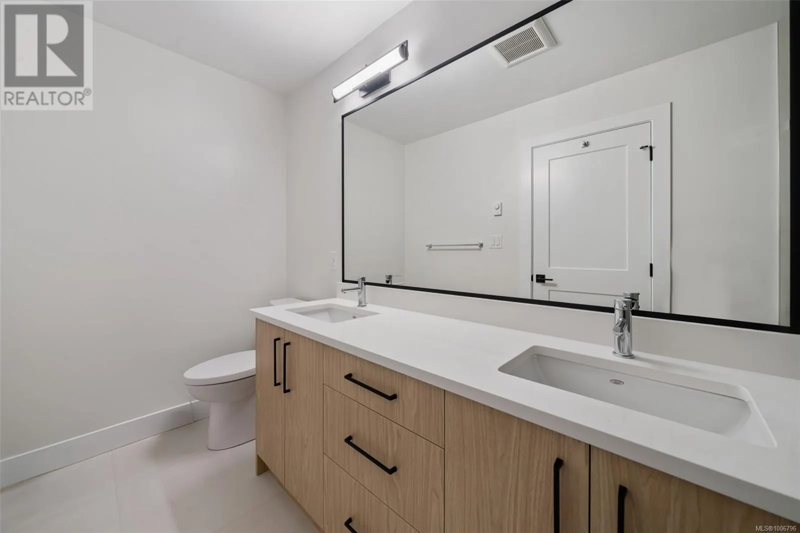 421 Rock Dove Pl