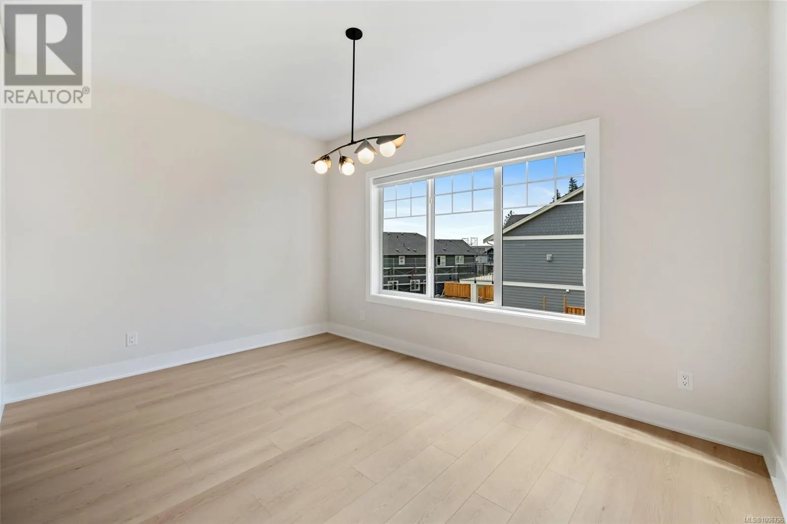421 Rock Dove Pl