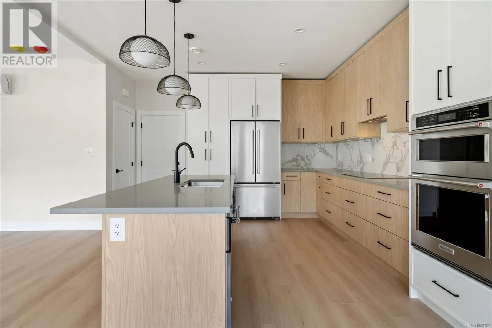 421 Rock Dove Pl