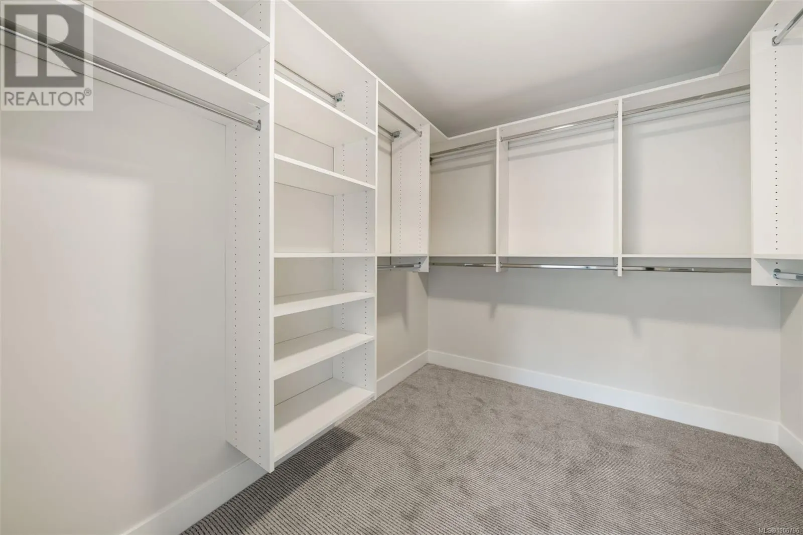 421 Rock Dove Pl