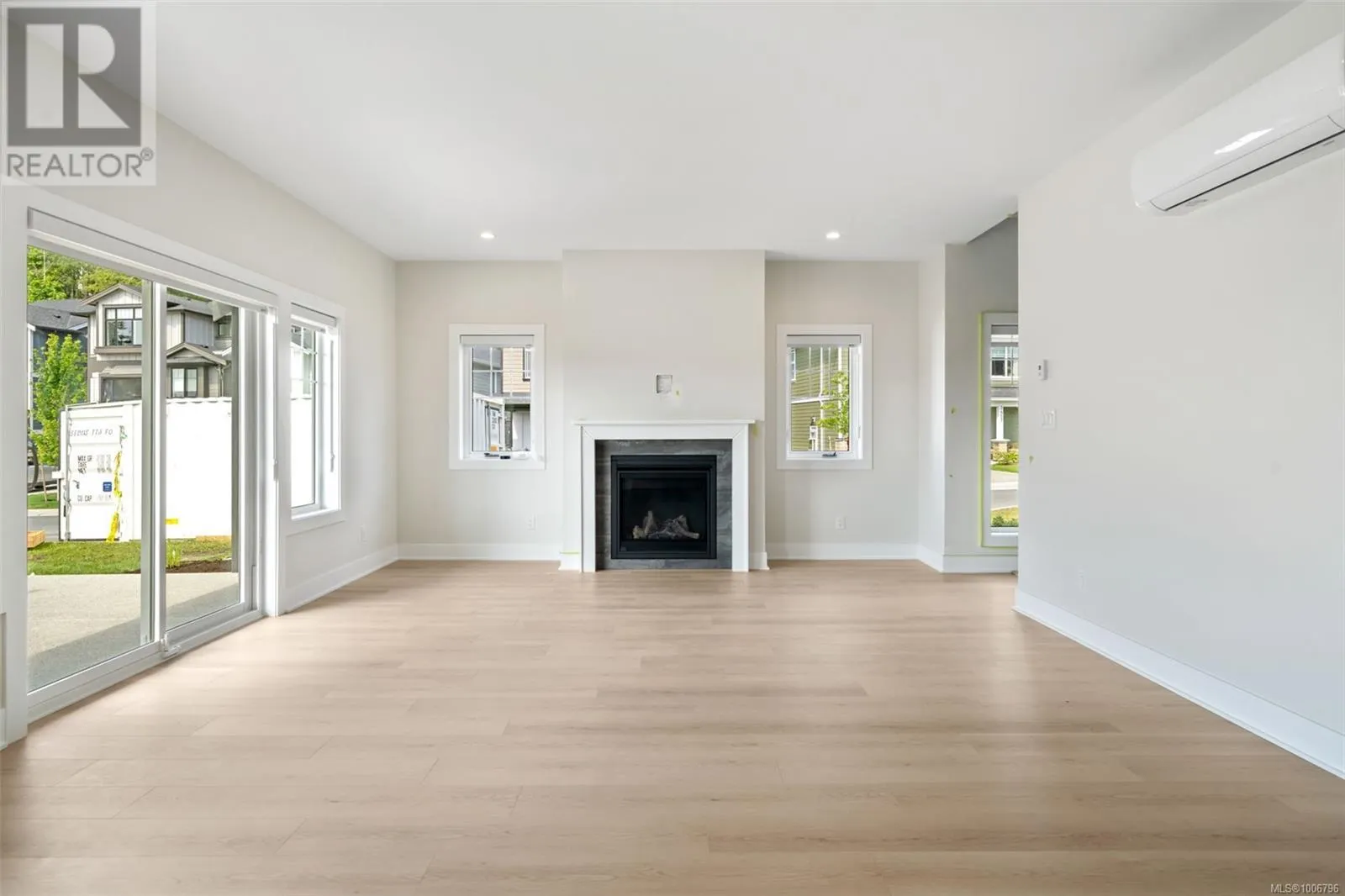 421 Rock Dove Pl