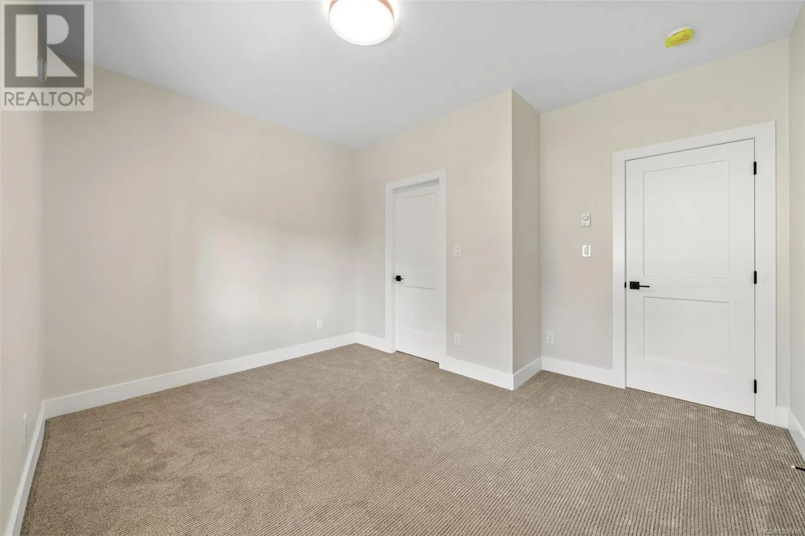 421 Rock Dove Pl