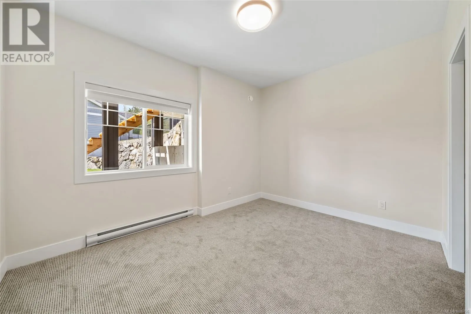 421 Rock Dove Pl