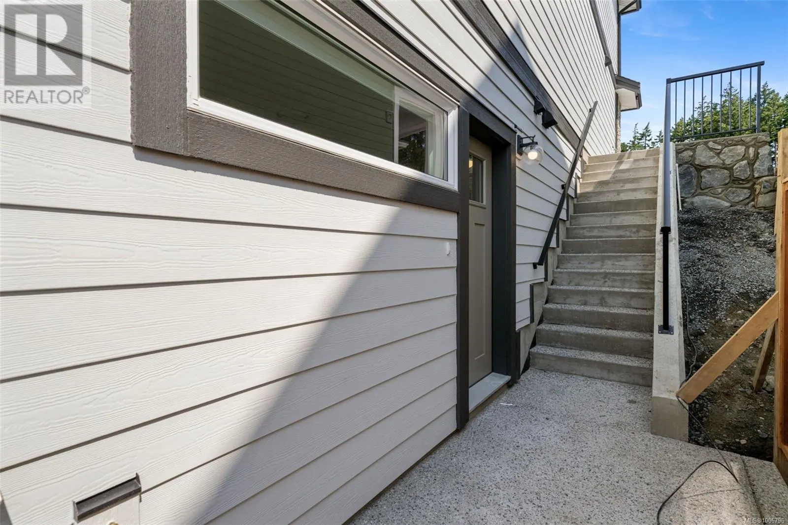 421 Rock Dove Pl