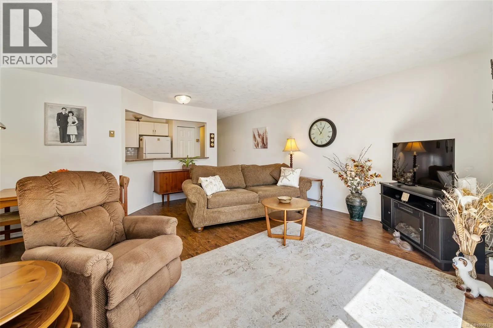 24 2600 Ferguson Rd