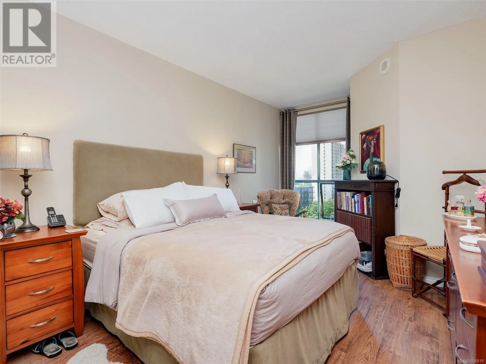 903 1020 View St