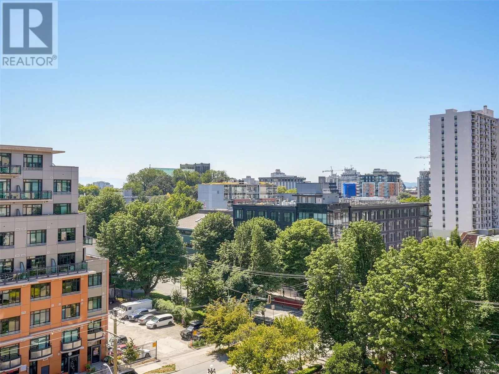 903 1020 View St
