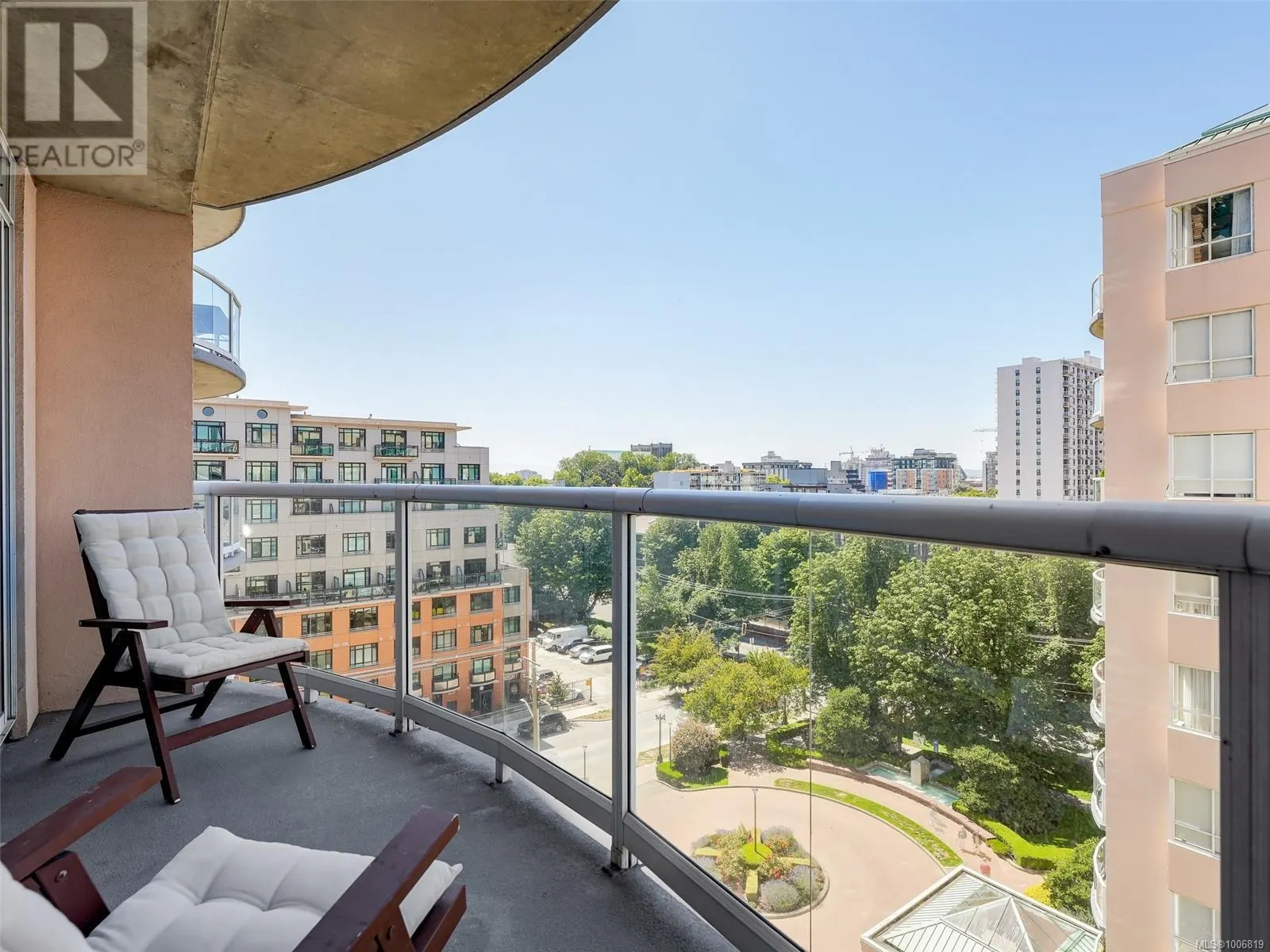 903 1020 View St